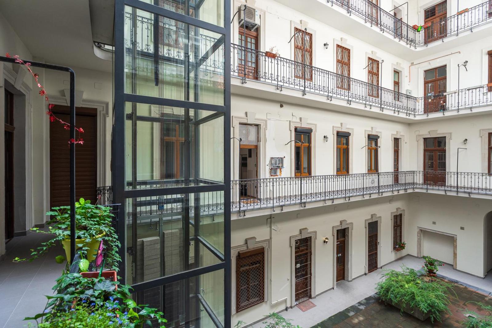 Luxury Peaceful Apartment By The St Stephen'S Basilica Βουδαπέστη Εξωτερικό φωτογραφία